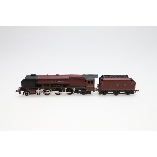 577 - WRENN BOXED 00 GAUGE LOCOMOTIVES - CITY OF LIVERPOOL. Two W2242 City of Liverpool 6247 locomotives, ... 