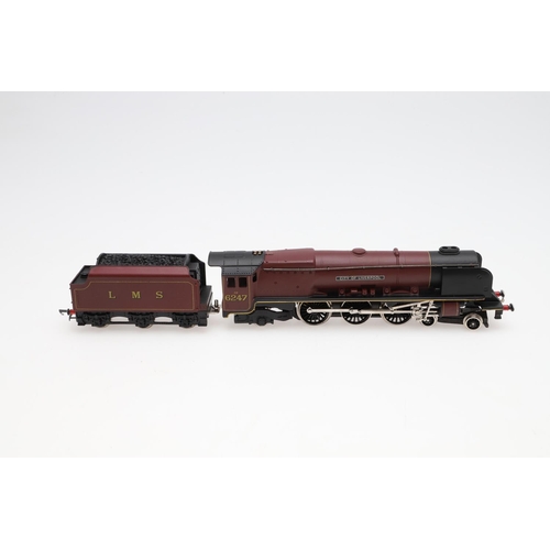 577 - WRENN BOXED 00 GAUGE LOCOMOTIVES - CITY OF LIVERPOOL. Two W2242 City of Liverpool 6247 locomotives, ... 