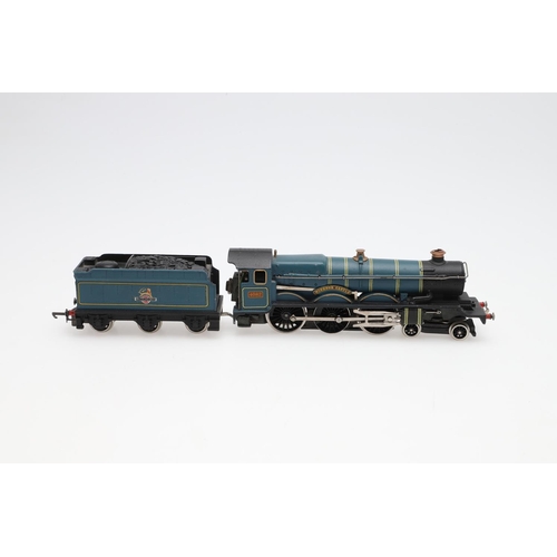 579 - WRENN BOXED LOCOMOTIVES - CASTLE CLASS 'DEVIZES' & 'WINDSOR'. Including W2222 Devizes Castle 7002, a... 