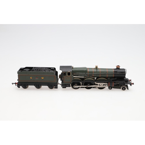 579 - WRENN BOXED LOCOMOTIVES - CASTLE CLASS 'DEVIZES' & 'WINDSOR'. Including W2222 Devizes Castle 7002, a... 