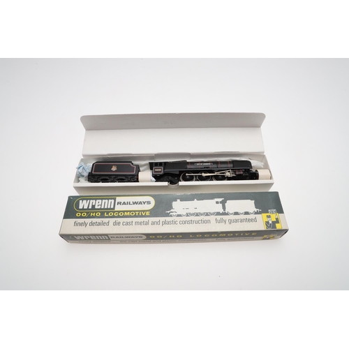 581 - WRENN BOXED 00 GAUGE LOCOMOTIVE - CITY OF LEICESTER. A boxed W2286 BR black City of Leicester locomo... 