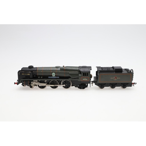 584 - WRENN BOXED 00 GAUGE LOCOMOTIVE - SIR KEITH PARK. W2269 Sir Keith Park, Rebuilt BR Green Golden Arro... 