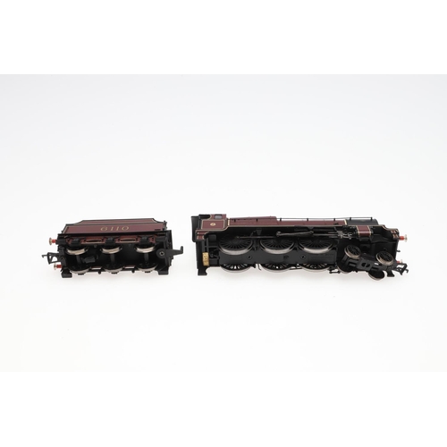 589 - BACHMANN BOXED LOCOMOTIVE - GRENADIER GUARDSMAN. A Grenadier Guardsman 6110 locomotive and tender, N... 