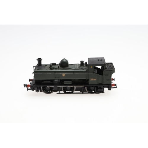 594 - BOXED BACHMANN 00 GAUGE LOCOMOTIVE - RAVENINGHAM HALL & OTHER BOXED LOCOMOTIVES. Model 31-779, 6960 ... 