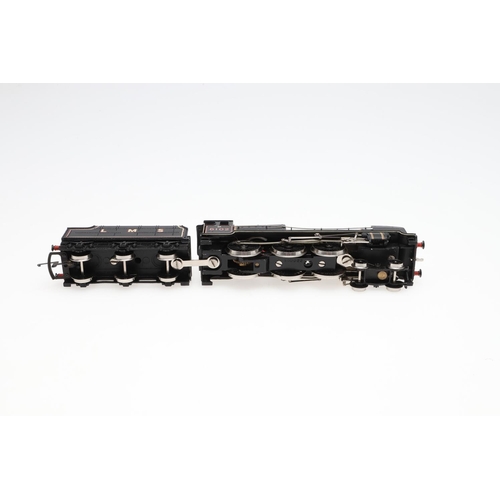 600 - WRENN BOXED RAILWAY 00 GAUGE LOCOMOTIVE - ROYAL SCOT. A boxed W2261 Royal Scot LMS 6102 locomotive a... 