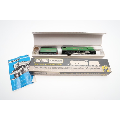 605 - WRENN BOXED 00 GAUGE LOCOMOTIVE - FIGHTER PILOT. A boxed W2265/A Southern Railway Battle of Britain ... 