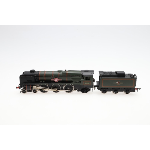 617 - WRENN BOXED 00 GAUGE LOCOMOTIVES - CLUN CASTLE & CLAN LINE. Including W2247 Clun Castle in GWR Green... 