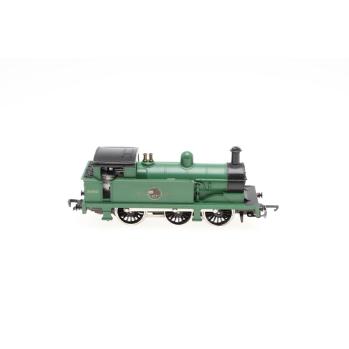 620 - WRENN BOXED 00 GAUGE LOCOMOTIVES. Three boxed locomotives including W2206 31340 Malachite Green tank... 