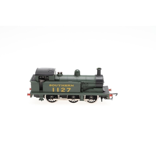 620 - WRENN BOXED 00 GAUGE LOCOMOTIVES. Three boxed locomotives including W2206 31340 Malachite Green tank... 