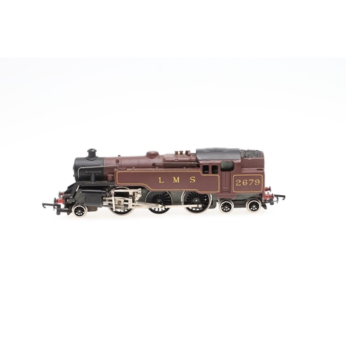 621 - WRENN BOXED 00 GAUGE LOCOMOTIVES - LMS. Two boxed W2219 LMS 2679 tank locomotives, also with a boxed... 