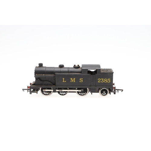 621 - WRENN BOXED 00 GAUGE LOCOMOTIVES - LMS. Two boxed W2219 LMS 2679 tank locomotives, also with a boxed... 