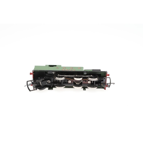 624 - WRENN BOXED LNER TANK LOCOMOTIVES - 00 GAUGE. Including three boxed W2217 LNER 9522 tank locomotives... 