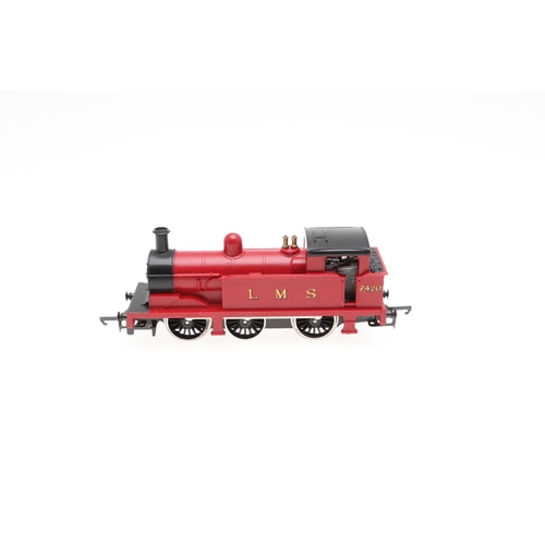 628 - WRENN BOXED 00 GAUGE TANK LOCOMOTIVES. Including W2206 Malachite Green tank locomotive 31340, W2245 ... 