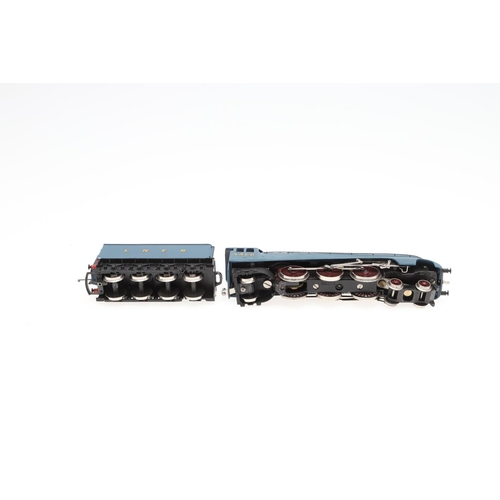 630 - WRENN BOXED 00 GAUGE LOCOMOTIVES - MALLARD. Including W2210 Blue Mallard 4468, and W2211 Green Malla... 