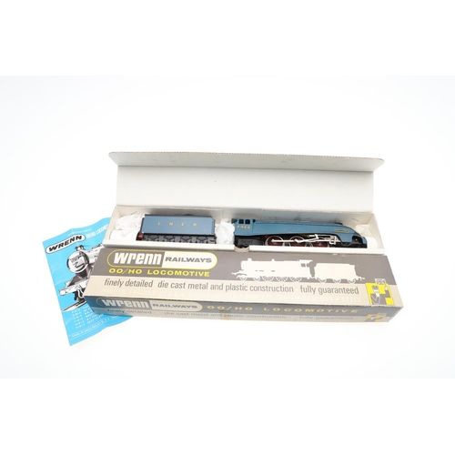 630 - WRENN BOXED 00 GAUGE LOCOMOTIVES - MALLARD. Including W2210 Blue Mallard 4468, and W2211 Green Malla... 