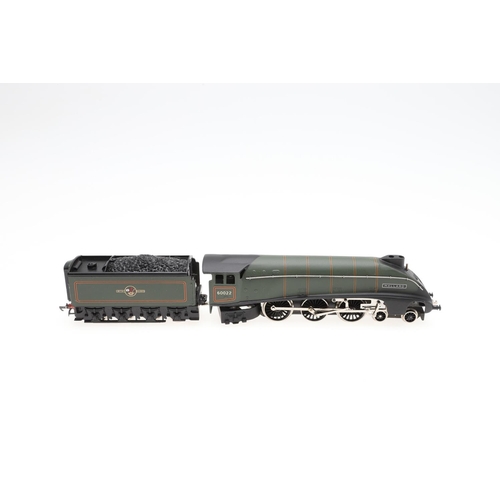 630 - WRENN BOXED 00 GAUGE LOCOMOTIVES - MALLARD. Including W2210 Blue Mallard 4468, and W2211 Green Malla... 