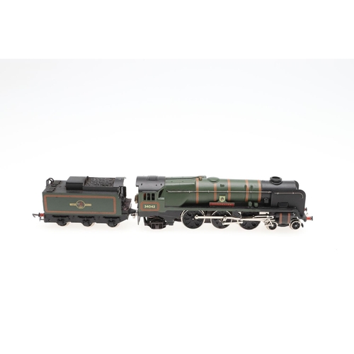 632 - WRENN BOXED 00 GAUGE LOCOMOTIVES - DORCHESTER & CARDIFF CASTLE. Including W2236 West Country Class D... 