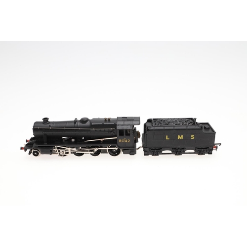 633 - WRENN BOXED 00 GAUGE LOCOMOTIVES INCLUDING SIR NIGEL GRESLEY. Three boxed locomotives including W221... 