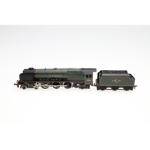 634 - WRENN 00 GAUGE LOCOMOTIVES INCLUDING GRENADIER GUARDSMAN. Including, W2262 Grenadier Guardsman 46110... 