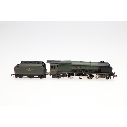 634 - WRENN 00 GAUGE LOCOMOTIVES INCLUDING GRENADIER GUARDSMAN. Including, W2262 Grenadier Guardsman 46110... 