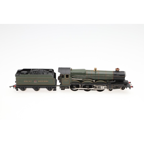 637 - WRENN 00 GAUGE LOCOMOTIVES. Including W2218 80033 tank locomotive, Clun Castle 7029 (wrong box with ... 