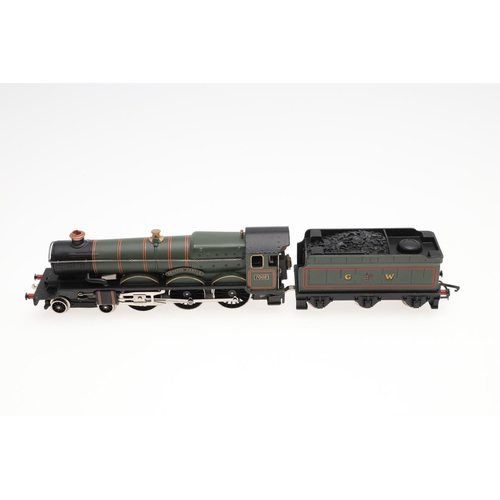 637 - WRENN 00 GAUGE LOCOMOTIVES. Including W2218 80033 tank locomotive, Clun Castle 7029 (wrong box with ... 