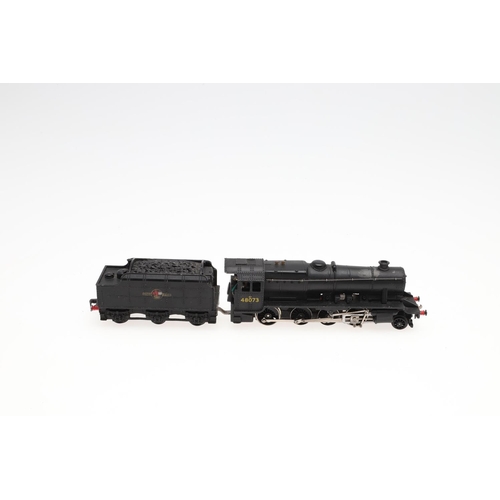 637 - WRENN 00 GAUGE LOCOMOTIVES. Including W2218 80033 tank locomotive, Clun Castle 7029 (wrong box with ... 