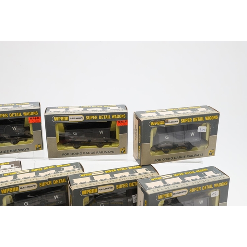 641 - WRENN - BOXED BRIGHTON BELLE PULLMAN COACHES & BOXED ROLLING STOCK. Model Numbers W3004/5 and W3006/... 