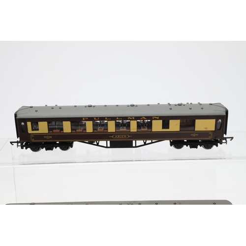 642 - WRENN - BOXED 00 GAUGE COACHES. 20 various boxed coaches, including E60002/H Pullman 1st Class Hazel... 