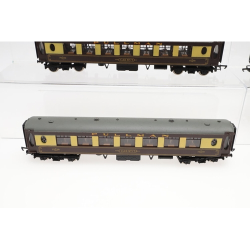 642 - WRENN - BOXED 00 GAUGE COACHES. 20 various boxed coaches, including E60002/H Pullman 1st Class Hazel... 