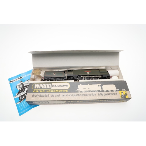 644 - WRENN BOXED 00 GAUGE LOCOMOTIVE - WINSTON CHURCHILL. A boxed W2265 Winston Churchill BR Green 34051 ... 