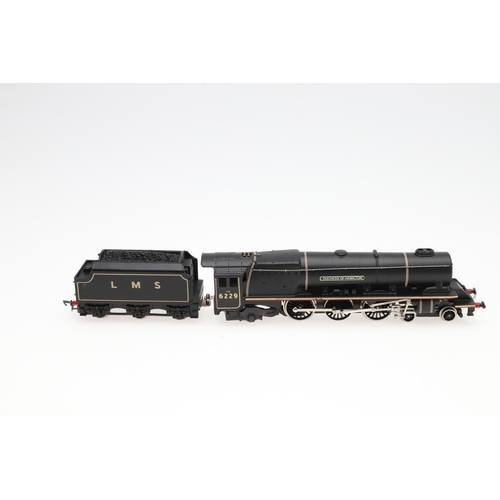 646 - WRENN BOXED 00 GAUGE LOCOMOTIVES - DUCHESS OF HAMILTON & ROYAL SCOT. Including a boxed W2241 Duchess... 