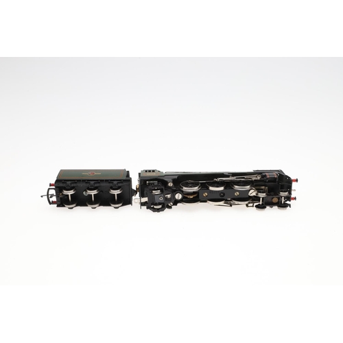 647 - WRENN BOXED 00 GAUGE BOXED LOCOMOTIVES - CLAN LINE. Two boxed W2238 Clanline BR Green 35028 locomoti... 