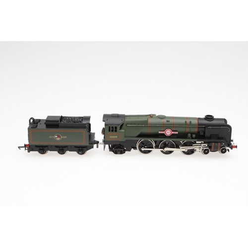 647 - WRENN BOXED 00 GAUGE BOXED LOCOMOTIVES - CLAN LINE. Two boxed W2238 Clanline BR Green 35028 locomoti... 