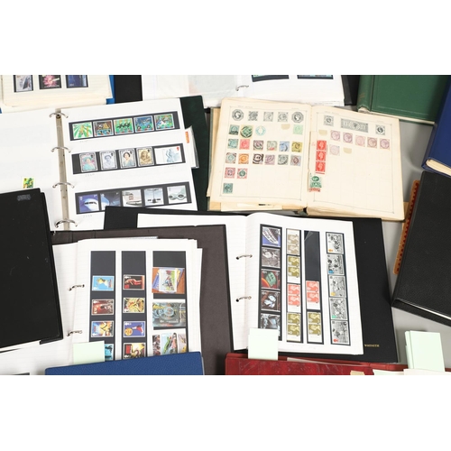 650 - LARGE GREAT BRITAIN STAMP COLLECTION. A large collection of 14 albums with used and mint stamps from... 