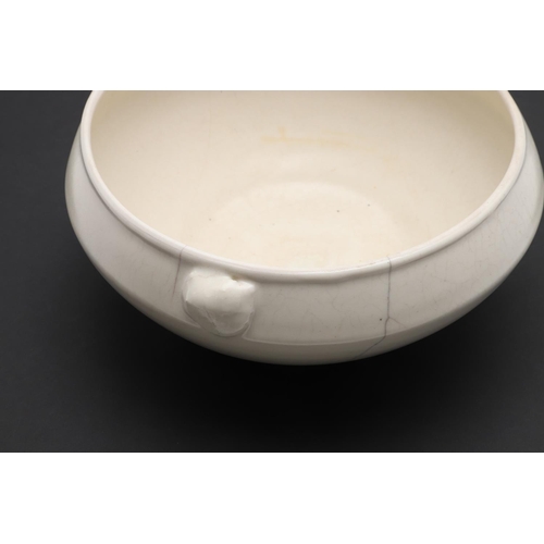 703 - EDMUND DE WAAL (B 1964) - LARGE PORCELAIN BOWL. (d) An early large porcelain bowl of tapering form, ... 