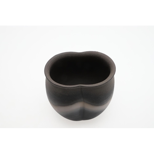 706 - JOHN LEACH (1939-2021) - BLACK BURNISHED STUDIO POTTERY VASES. Four various stoneware vases with a b... 