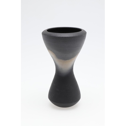 706 - JOHN LEACH (1939-2021) - BLACK BURNISHED STUDIO POTTERY VASES. Four various stoneware vases with a b... 