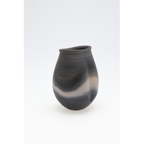 706 - JOHN LEACH (1939-2021) - BLACK BURNISHED STUDIO POTTERY VASES. Four various stoneware vases with a b... 