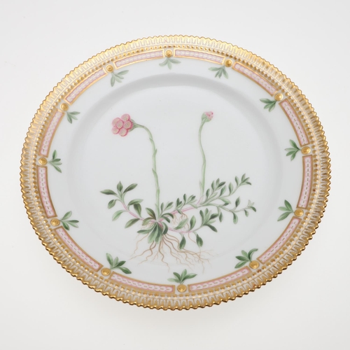 751 - ROYAL COPENHAGEN - FLORA DANICA CABINET PLATE. Titled 'Antennaria dioeca', the centre painted flower... 