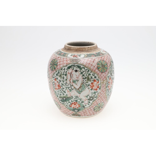 810 - CHINESE KANGXI FAMILLE VERTE GINGER JAR. Kangxi period (1662-1722) the famille verte jar of gobular ... 