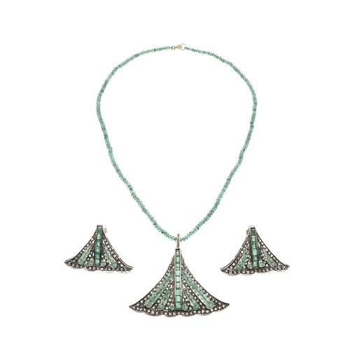 1046 - AN INDIAN EMERALD AND DIAMOND PENDANT AND EARRINGS. all mounted with calibre-cut emeralds, rose-cut ... 