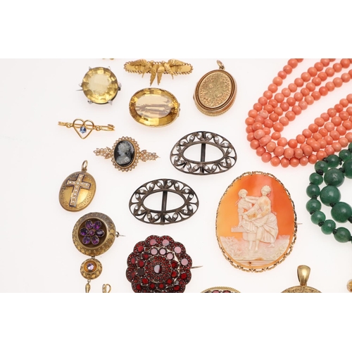 830 - A QUANTITY OF JEWELLERY. including a garnet set cruciform pendant, a garnet, moonstone and gold broo... 