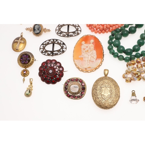 830 - A QUANTITY OF JEWELLERY. including a garnet set cruciform pendant, a garnet, moonstone and gold broo... 