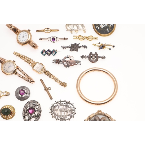 831 - A QUANTITY OF JEWELLERY. including six assorted gold and gem set brooches, various silver brooches, ... 