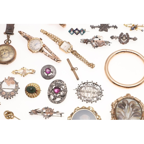 831 - A QUANTITY OF JEWELLERY. including six assorted gold and gem set brooches, various silver brooches, ... 