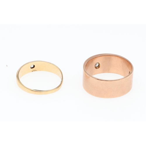 901 - A 15CT GOLD SIGNET RING. 3.4 grams, size O, together with a 9ct gold ring mounted with a circular di... 