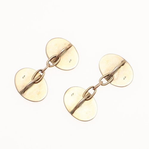 930 - A PAIR OF EDWARDIAN ENAMEL AND GOLD HUNTING CUFFLINKS. of oval-shaped, each link depicting a differe... 