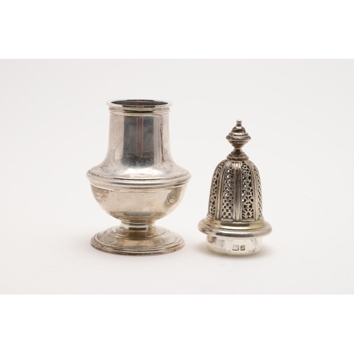 142 - AN ELIZABETH II VASE-SHAPED SUGAR CASTER. the pull-off cover with a urn finial, raised on a spreadin... 