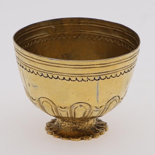 203 - A 19TH CENTURY CONTINENTAL SILVERGILT BEAKER. with a chased frieze, the lower body decorated with fl... 